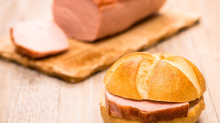 Der Leberkäs im klassischen Gewand: In einem frischen Brötchen. Unsere Leser haben uns ihre Top 5 Geheimtipps für Bayreuth verraten.