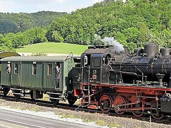 Die Dampfbahn tuckert am Wochenende wieder durch die Fränkische. Foto: Stephan Schäff