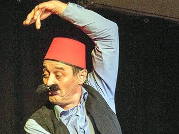 "Küss Küss" heißt der neueste Erfolgssong von TBC mit Georg Koeniger.  Foto: Klaus Gagel