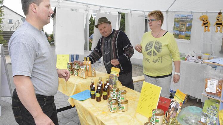 In der Herrenstraße fand heuer erstmals ein Bauernmarkt statt. Foto: Gerhard Schmidt