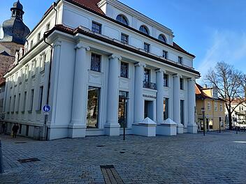 VR-Bank Coburg kündigt Filialschließungen an - "einige Herausforderungen" VR-Bank Coburg kündigt Filialschließungen an - "einige Herausforderungen"