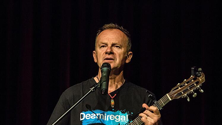 Wortakrobat Willy Astor wurde bei seinem Coburg-Gastspiel vom Publikum gefeiert.Foto: Jochen Berger