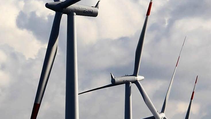 Von einmal 19 angedachten Vorrangflächen für Windräder im Kreis Kulmbach werden wohl nur sieben bis acht übrigbleiben, erläuterte Umweltschutzingenieur Hans-Dieter Vießmann gestern im Kreisausschuss. Foto: Archiv