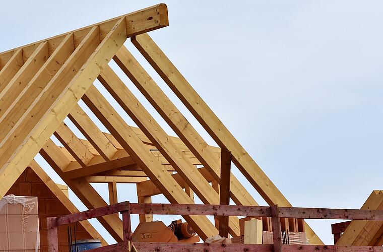 Bauen und Renovieren "wird teuer werden": So extrem steigen die Preise für nötige Materialien - Vimarsana News