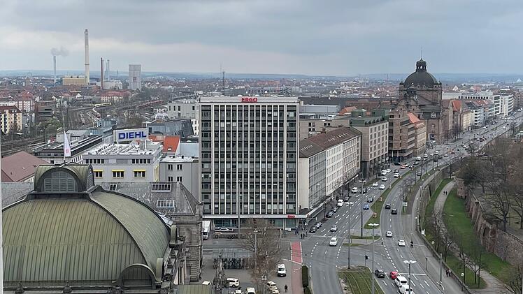 N&uuml;rnberg: Das passiert mit dem Ergo-Hochhaus am Hauptbahnhof - erneute Analyse gibt Klarheit