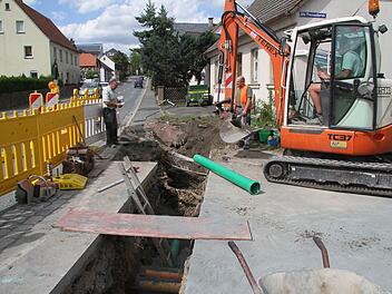 Die Zufahrt zur Alten Presseker Straße von der B303 aus ist derzeit wegen Kanalbauarbeiten nicht möglich. Foto: Sonja Adam