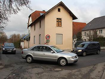 In Gremsdorf geht es eng zu. Hier ist - wenn überhaupt - Schritttempo angesagt. Foto: Andreas Dorsch