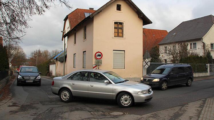 In Gremsdorf geht es eng zu. Hier ist - wenn überhaupt - Schritttempo angesagt. Foto: Andreas Dorsch
