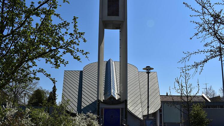 Die evangelische Christuskirche in Neunkirchen am Brand Foto: Petra Malbrich