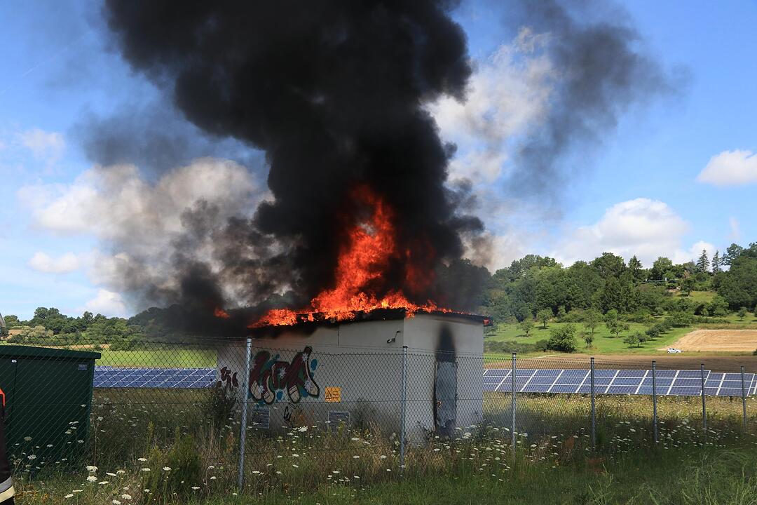 Kreis Bamberg: Brand in Solarpark Unterhaid