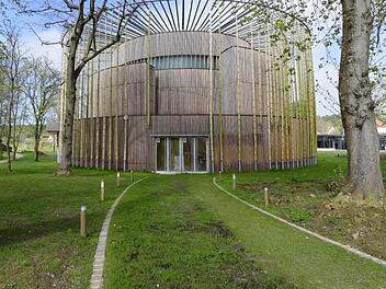 Das Elisabethanische Theater im Schlosspark Hardelot. Foto: Michael Stoschek
