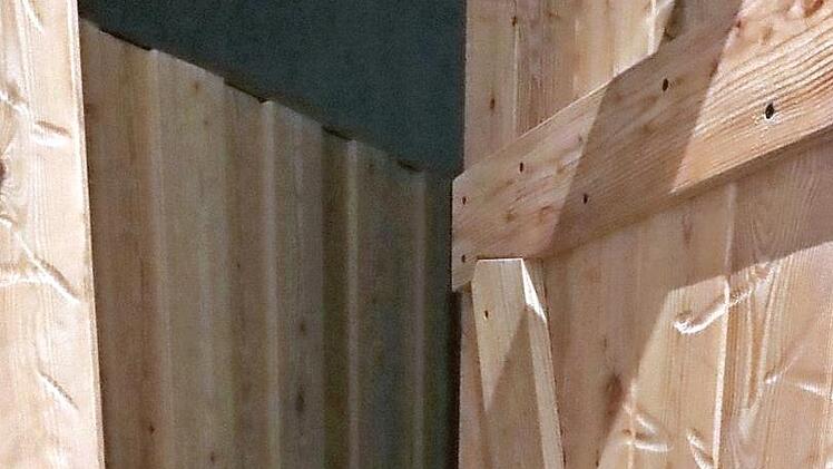 Rustikaler Flair auf dem WC.