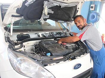 Elvis Avdiji arbeitet in der Staffelsteiner Kfz-Werkstatt von Manfred George. Am 11. Juli dürfen die Mittelschüler auch ihn befragen, wie er mit seinem Job zufrieden ist und welche Voraussetzungen man mitbringen sollte, um ihn auszuüben. Matthias Einwag