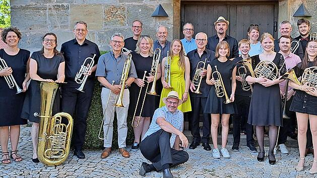 Der Heroldsberger Posaunenchor spielt am Sonntagabend in Neunkirchen Musik aus mehreren Jahrhunderten von Dowland bis Leonard Cohen.