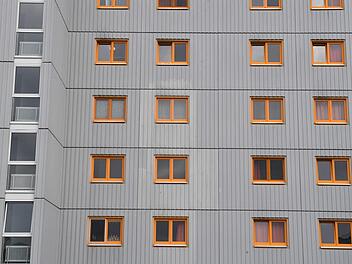 218 Wohnungen werden fehlen: Das älteste von drei der Pestalozzi-Wohnheimgebäude wird  abgebrochen.  Ronald Rinklef