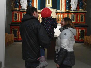 Neue Impulse genossen Torsten Schäfer mit Ehefrau Karolin  Klug-Schäfer  und Tochter Hannah bei der Segensfeier für Liebende. Foto: Stephanie Elm