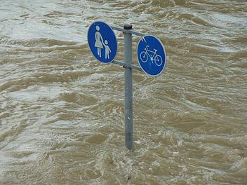 Hochwasser gehört mit zu den Katastrophen, bei denen Hilfe dringend gebraucht wird.