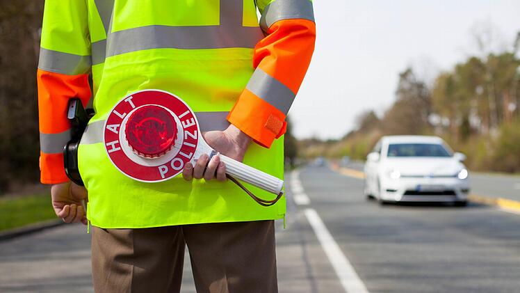 Werden Raser, die gegen die Ausgangsbeschränkung verstoßen, eigentlich doppelt zur Kasse gebeten? Nur eine spannende Frage in Zeiten der Krise. Symbolfoto: News5 / Grundmann