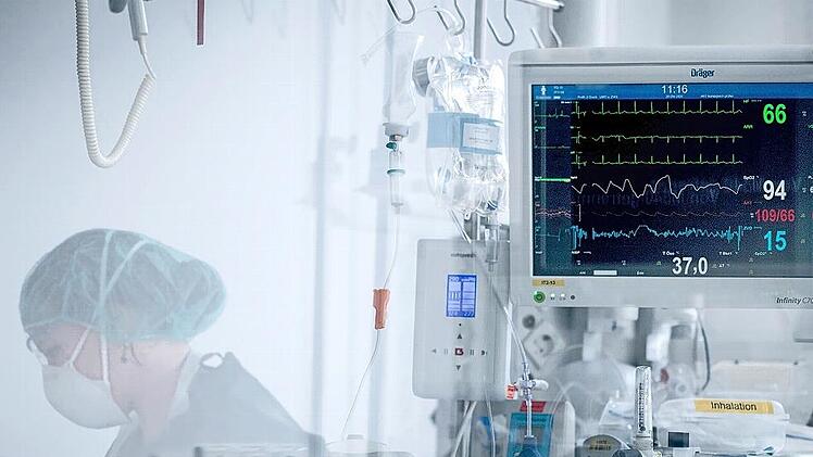 Sieben Covid-19-Patienten müssen derzeit im Kulmbacher Klinikum stationär behandelt werden, keiner von ihnen jedoch intensivmedizinisch.