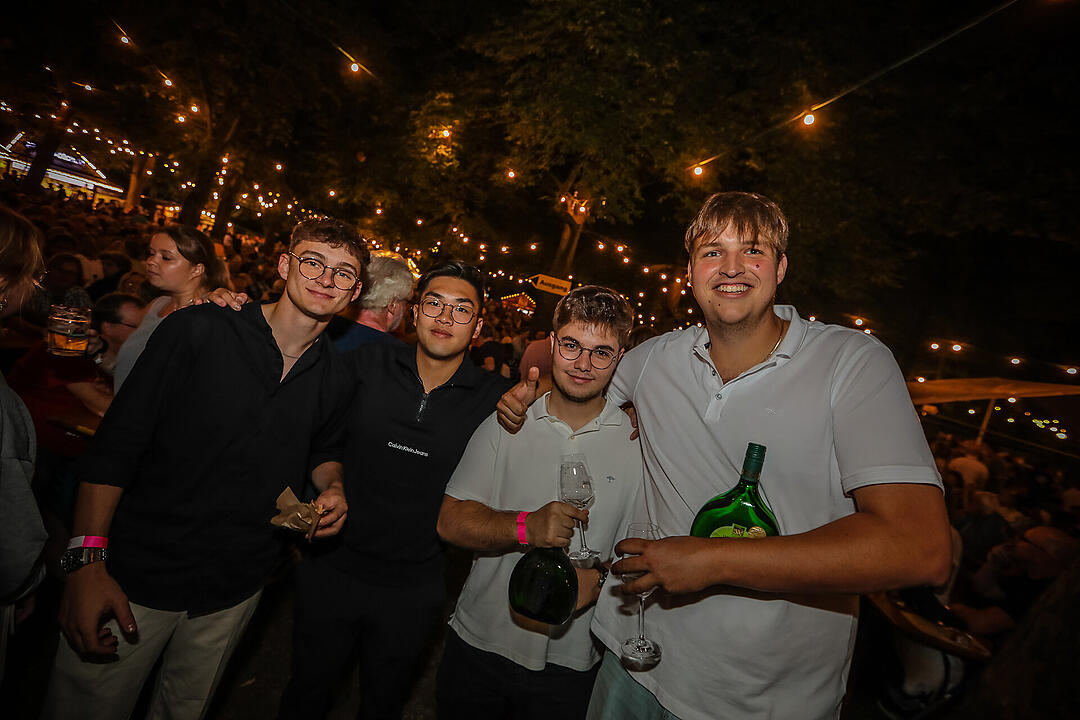 Impressionen vom größten Weinfest in Franken!