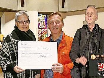 Sabine Dacho, Peter Binsteiner (Harmonie) und Harald Remmers (Tafel).