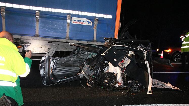 Bilder von der Unfallstelle. Foto: Ralf Ruppert