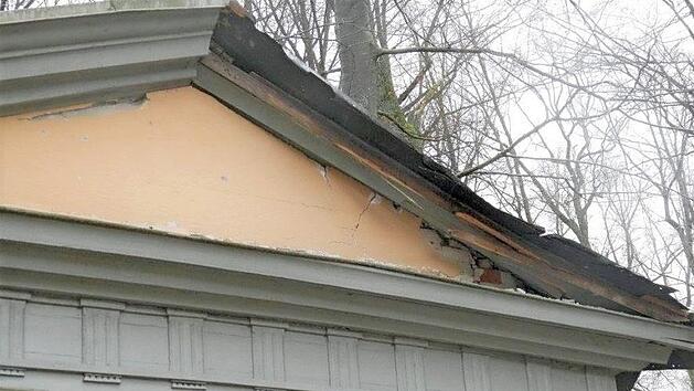 Der besch&auml;digte Pavillon im Januar 2018  Foto: Gartenamt