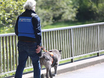 N&uuml;rnberg: Arch&auml;ologie-Hunde suchen erneut nach Heidi D. - Frau seit 2013 vermisst