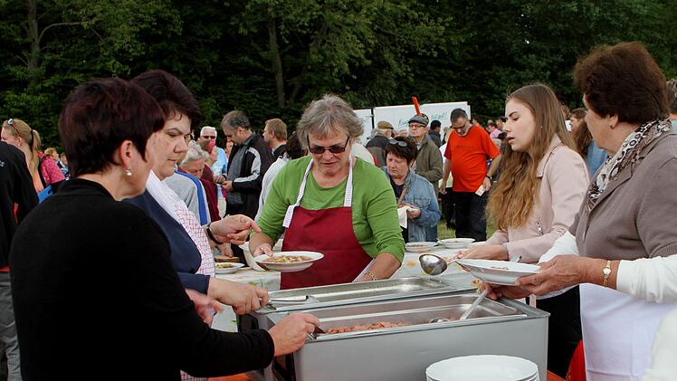Zum Abschluss gab's Eintopf für die Gottesdienstbesucher.Günther Geiling