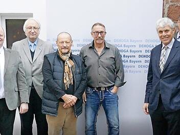 Bei der BHG-Kreisversammlung standen Neuwahlen an. Unser Bild zeigt (von links) Thomas Daunhauer (stellvertretender Bezirksvorsitzender), Heinz Stempfle (Kreis- und Bezirksvorsitzender), Ewald Hupp (1. stellvertretender Kreisvorsitzender), Kurt M&uuml;ller (2. stellvertretender Kreisvorsitzender), Michael Schw&auml;gerl (Syndikus BHG Unterfranken), Christoph Henkelmann (Schriftf&uuml;hrer).  Foto: BHG