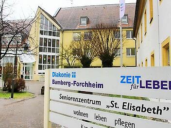 Im Seniorenzentrum St. Elisabeth in Ebern waren bei einer Kontrolle durch Mitarbeiter des Landratsamtes im Juli 2013 zu wenig Fachkräfte vor Ort. Wegen der daraus resultierenden Bescheide der Behörde wäre es am morgigen Donnerstag fast zum Prozess gekommen.  Foto: E. Kiesewetter