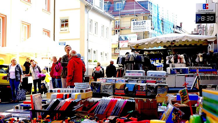 Marktgeschehen. Foto: Gerd Schaar
