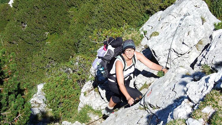 Hier in den Alpen geht's mit dem Rad nicht weiter.