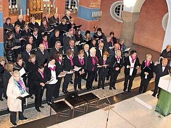 Das Schlusslied "Tochter Zion" sangen die Chöre gemeinsam. Foto: Blum