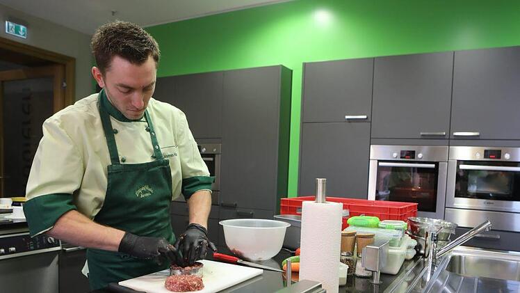 Impressionen vom Oberfranken-Burger-Wettbewerb im Kulmbacher Mupäz Foto: Barbara Herbst