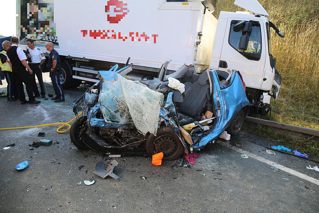 Tödlicher Unfall im Begegnungsverkehr