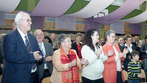 Ursula Stach 2. v. l.) war vom Programm bei ihrer Verabschiedung begeistert.    Foto: Richard S&auml;nger