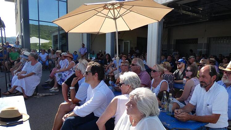 180 interessierte Bürger kamen zu der Informationsveranstaltung der Bürgerinitiative. Christian Licha