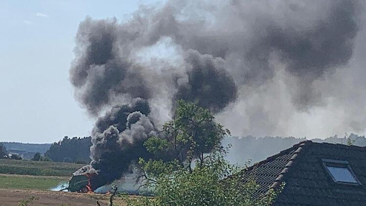 Die Rauchsäule war von weitem zu sehen.  Foto: Freiwillige Feuerwehr Heroldsbach/Thurn