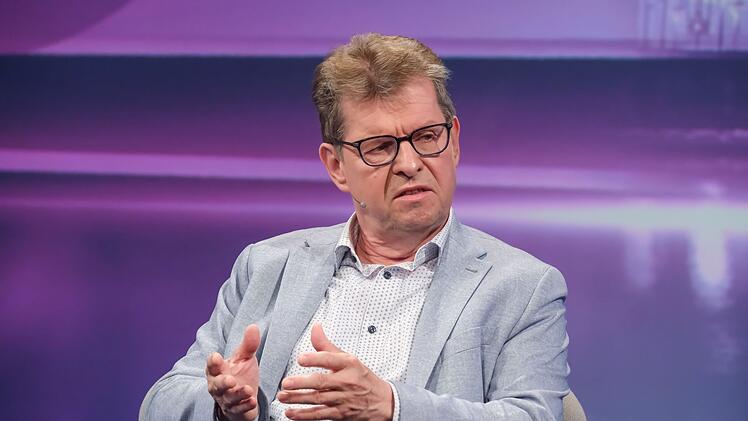 "Solange man redet, hat man einen gewissen Einfluss": Ralf Stegner verteidigte auch seine Baku-Reise.