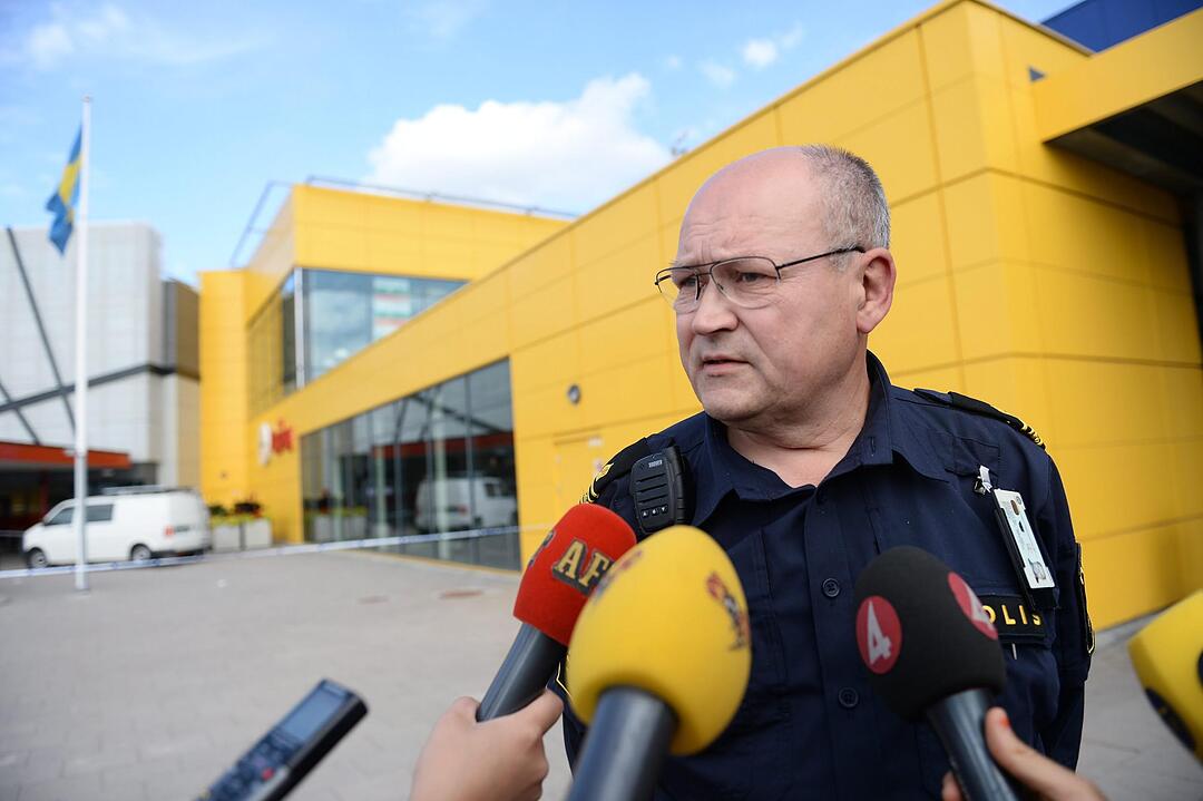 Messerangriff bei Ikea: Zwei Menschen sterben in Möbelhaus