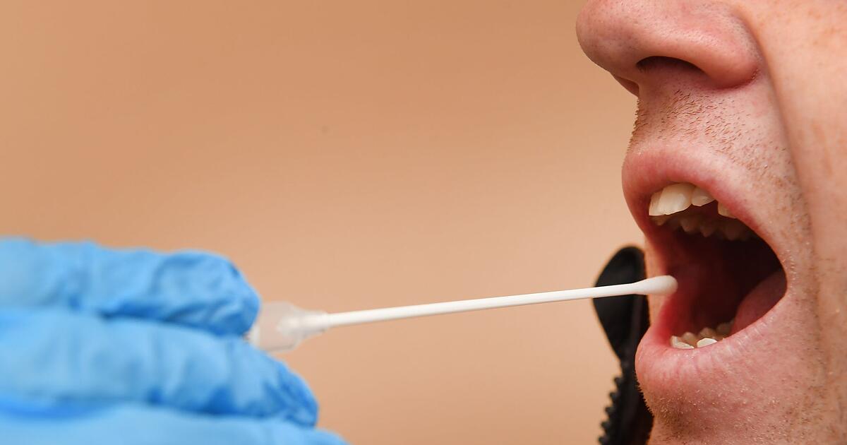 Mann-schickt-Freund-zum-Vaterschaftstest-und-fliegt-auf