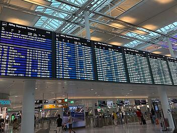 Abfertigungsstopp am M&uuml;nchner Flughafen nach Unwetterwarnung