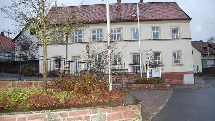 Das alte Schulgebäude soll Anlaufpunkt für die Ortsgemeinschaft werden.  Foto: Günther Straub