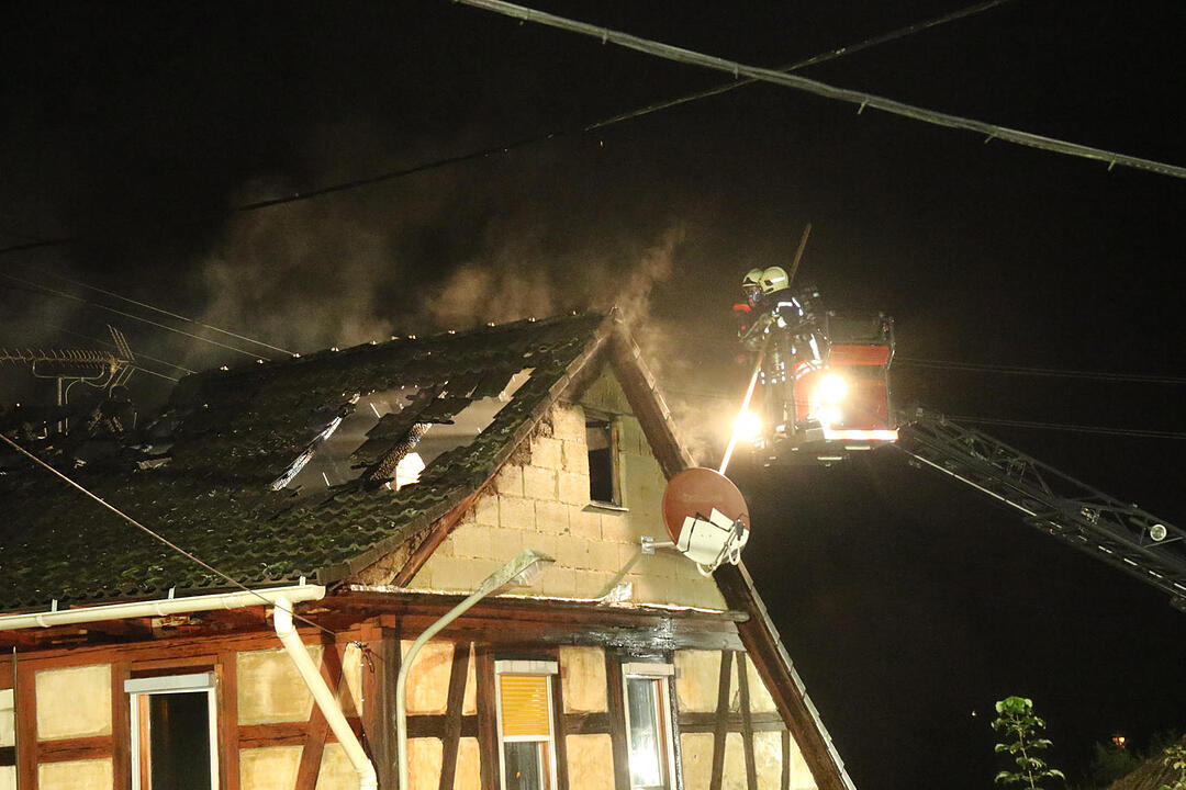 Großeinsatz in Autenhausen: 12 Feuerwehrmänner verletzt