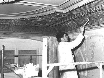 Renovierungsarbeiten in der Jugendherberge im Ketschendorfer Schloss im Januar 1984Foto: CT-Archiv