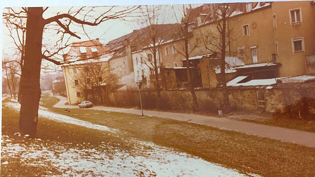 Der Mordfall Kalweit aus dem Jahr 1980 wird neu aufgerollt: Die Kriminalpolizeiinspektion Amberg gründet die "Ermittlungsgruppe Stadtgraben". Im Bild zu sehen: Der Tatort im Stadtgraben in Amberg. Foto: Kriminalpolizeiinspektion Amberg