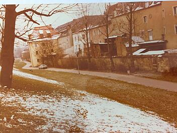 Der Mordfall Kalweit aus dem Jahr 1980 wird neu aufgerollt: Die Kriminalpolizeiinspektion Amberg gr&uuml;ndet die "Ermittlungsgruppe Stadtgraben". Im Bild zu sehen: Der Tatort im Stadtgraben in Amberg. Foto: Kriminalpolizeiinspektion Amberg