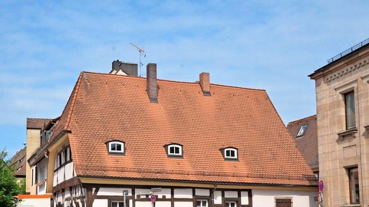 Das Seelhaus am Kirchenplatz zu Beginn der Sanierung Fotos: Bernhard Panzer