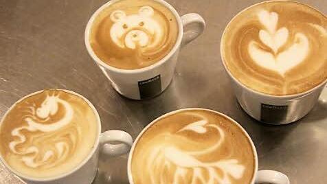 Schaumbilder: "Das Bärchen mögen die Frauen lieber als den Drachen", sagt Reimers. Warum nur?